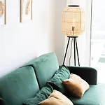 Arrifana Hideaway - Beautiful Seaview Apartment