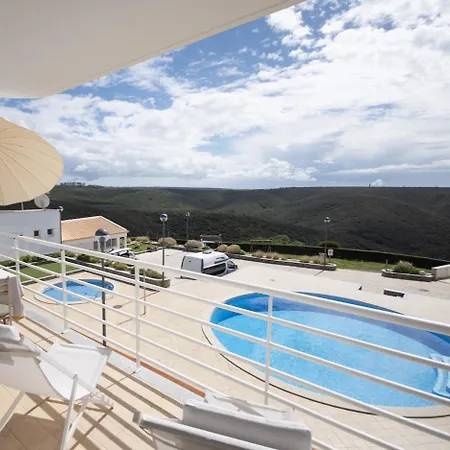 Arrifana Hideaway - Beautiful Seaview Lejlighed *