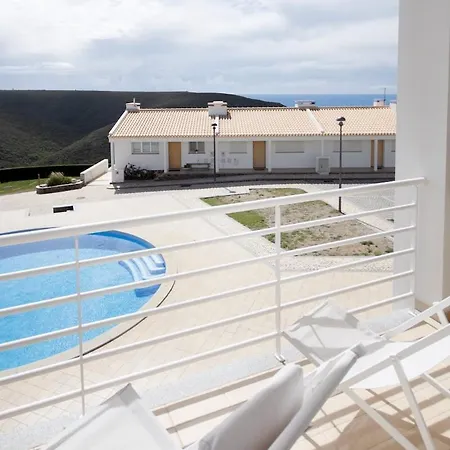 Arrifana Hideaway - Beautiful Seaview Апартаменты *