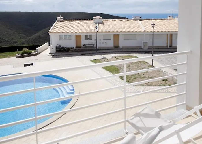 Arrifana Hideaway - Beautiful Seaview Lejlighed *